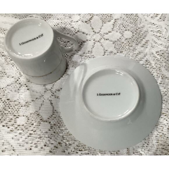 Set Of 4 I. Godinger And Co. White With Gold Trim Demitasse Cups And Saucers - Picture 8 of 9